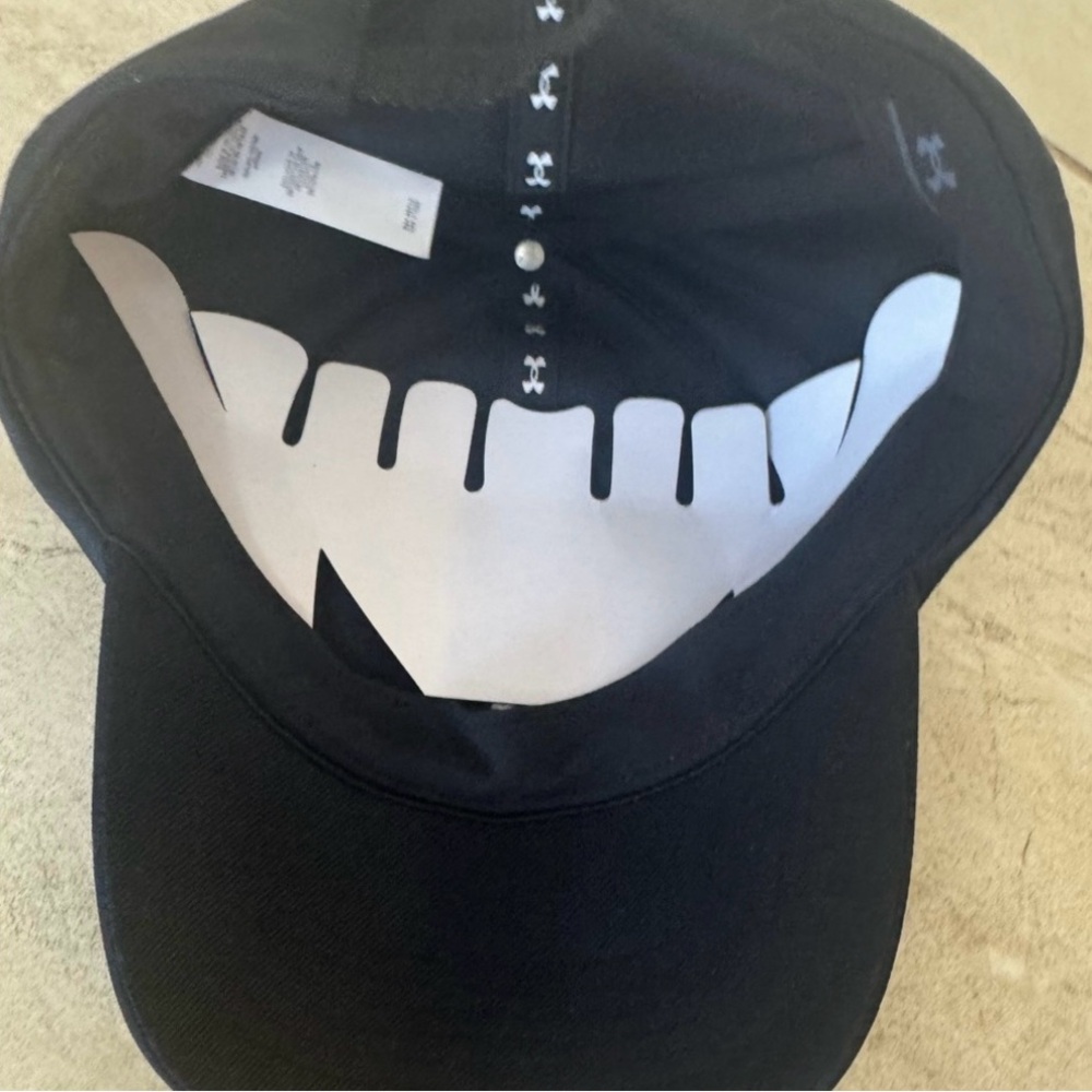 Under Armour Women's Black Adjustable Hat - Picture 7 of 8